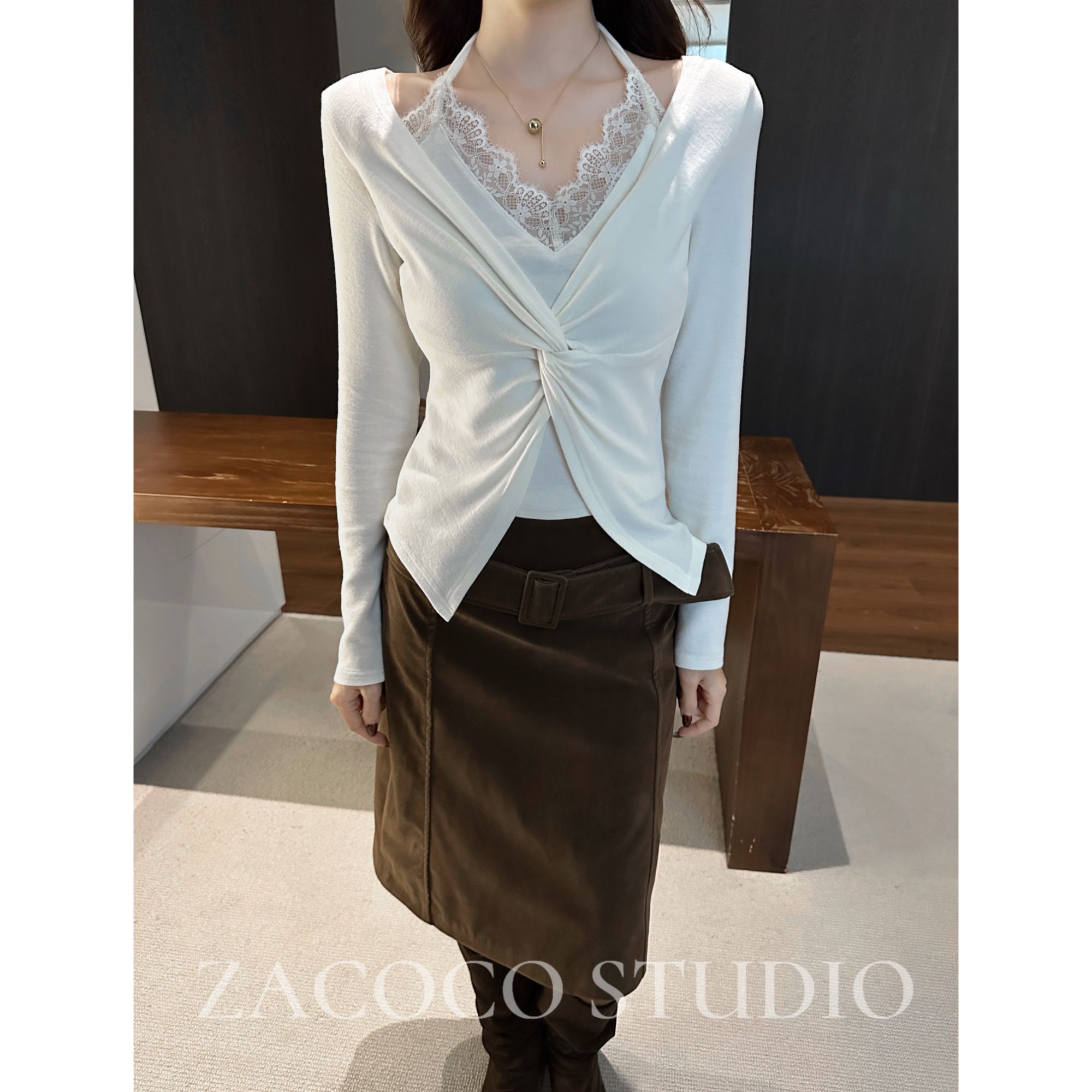 【ZACOCO】入冬漂亮洋气时髦气质外出新款蕾丝拼接扭结打底上衣3686
