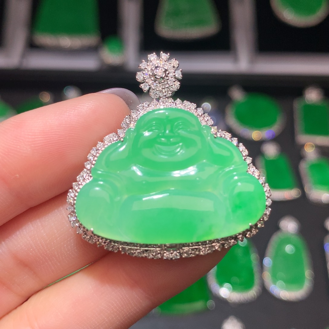 翡翠颈饰18K金镶嵌翡翠