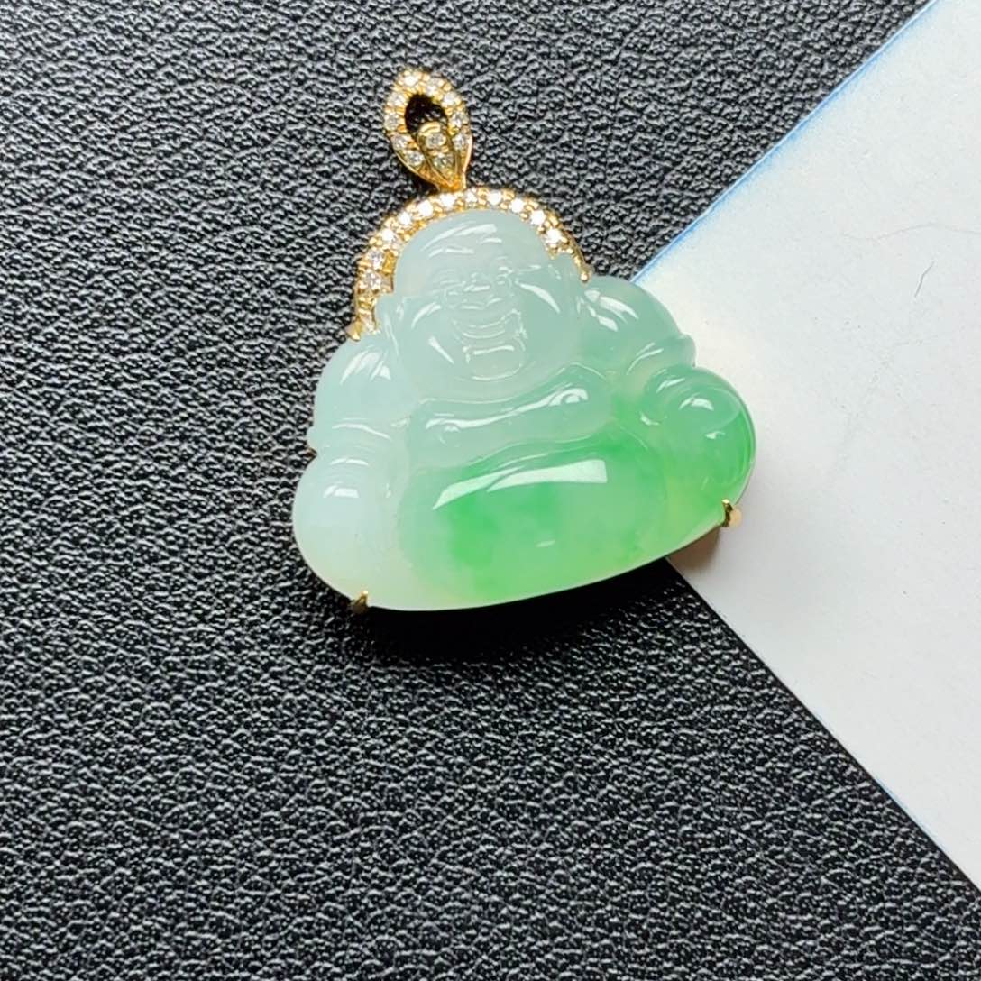 颈饰18K金镶嵌翡翠