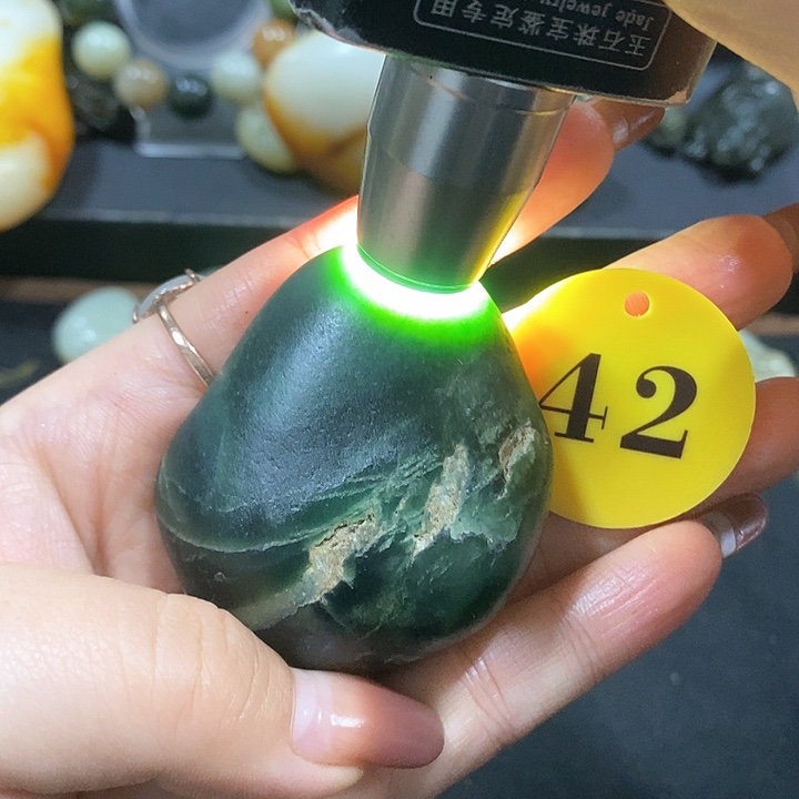 未镶嵌和田玉挂件