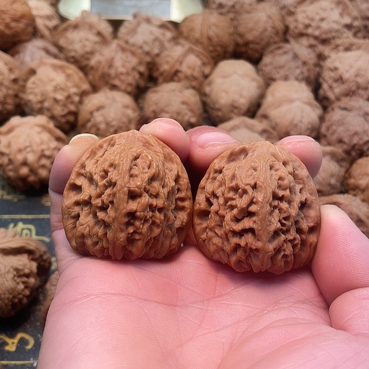 1***3文玩核桃把件南疆石