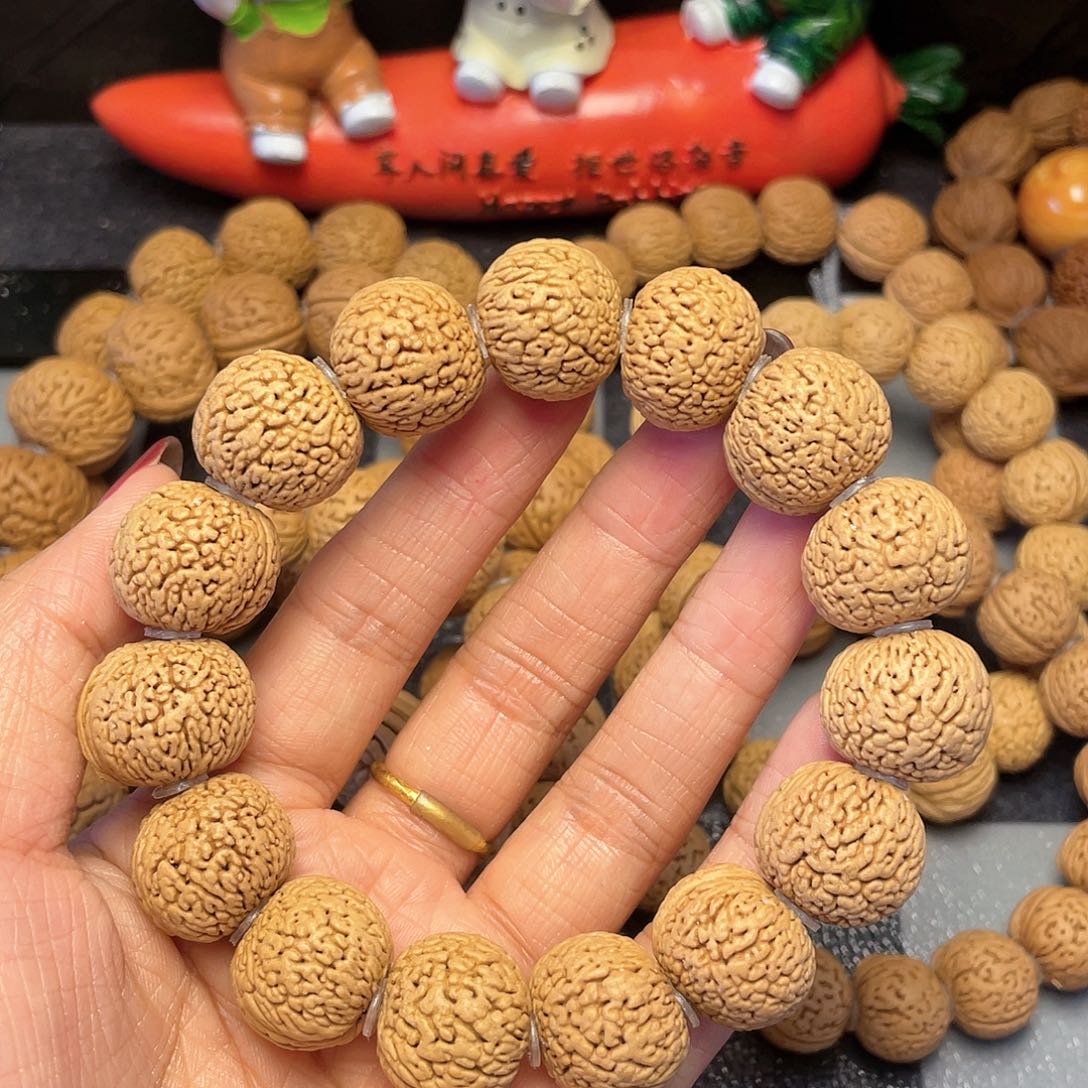 桃核手串17.9蚂蚁纹手串