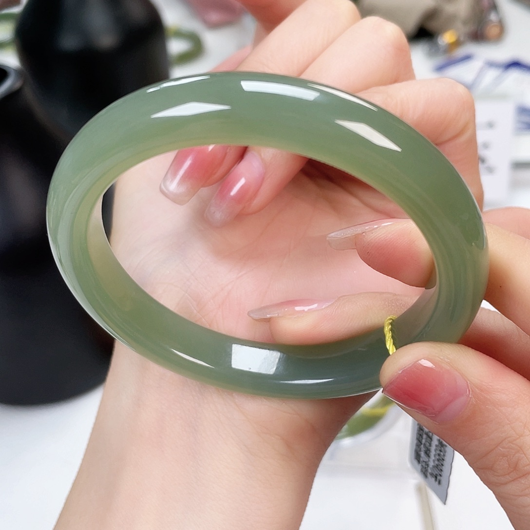 和田玉手镯59未镶嵌