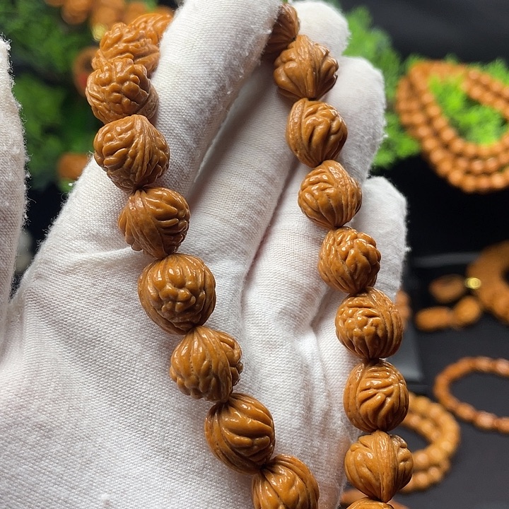 桃核吊坠秦岭龙纹桃核