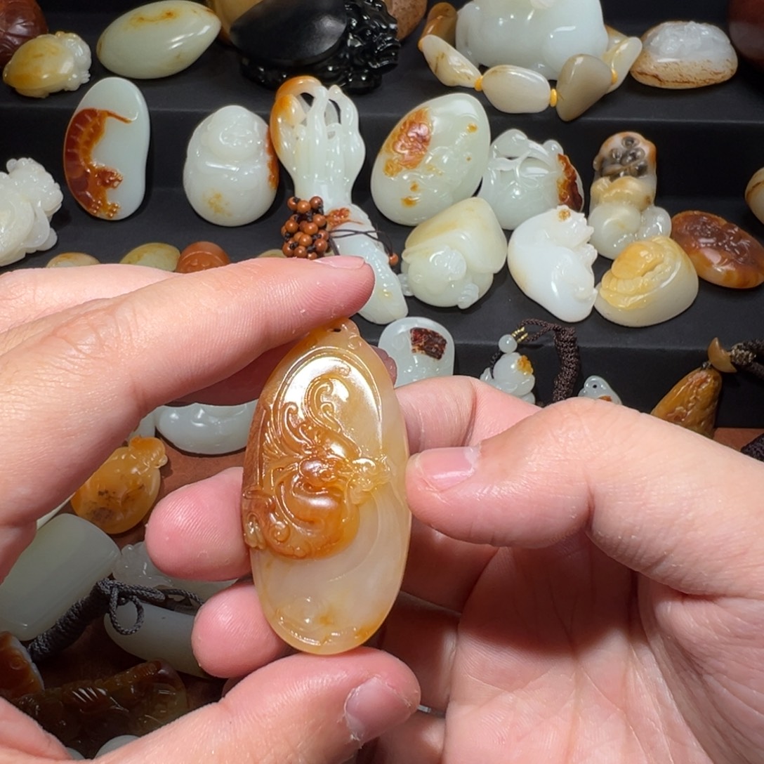 海***哥和田玉未镶嵌颈饰