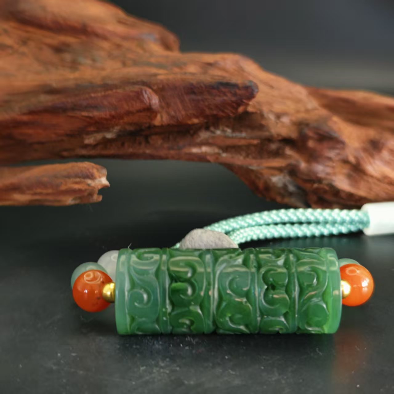 Q和田玉路路通吊坠2512