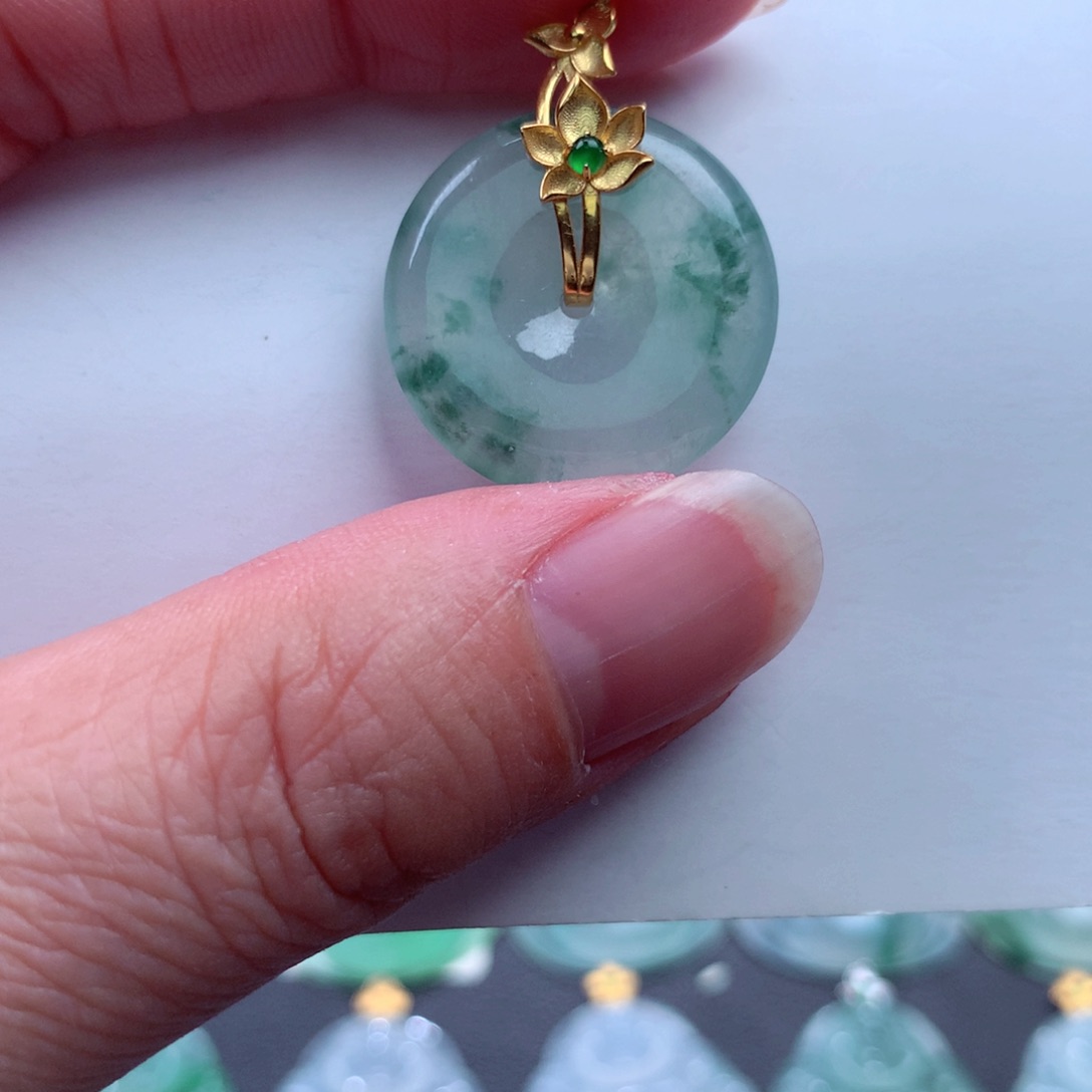 翡翠吊坠(不含链)18K金镶嵌