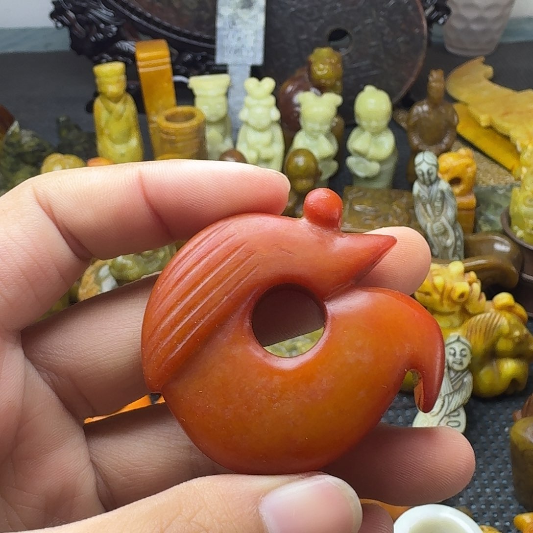 白玉菩提吊坠。。。