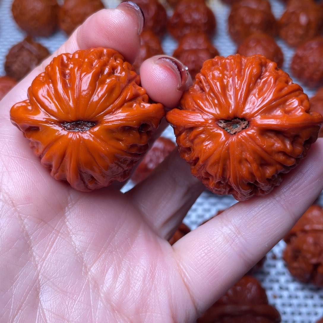 桃核吊坠火**丈文玩核桃 手把件 铁锤妹妹 41