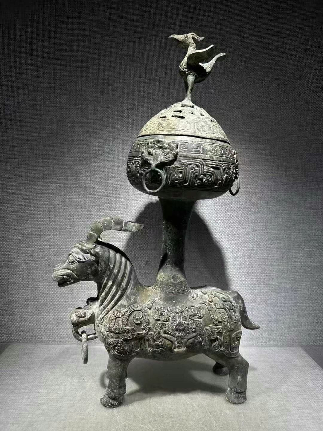 古玩收藏品羊尊凤鸟炉摆件