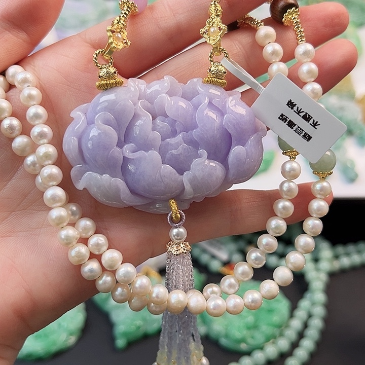 翡翠未镶嵌颈饰吊坠