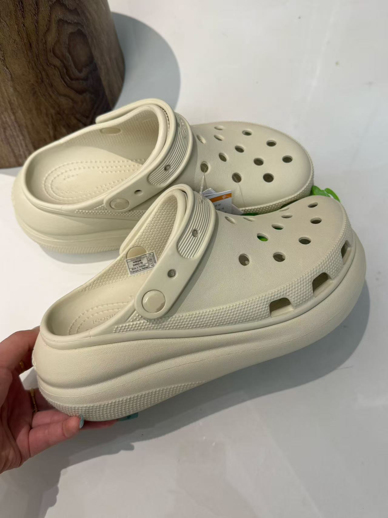 【重磅原单】(经典泡芙款增高 5cm)洞洞鞋夏季厚底增高女款轻便沙滩