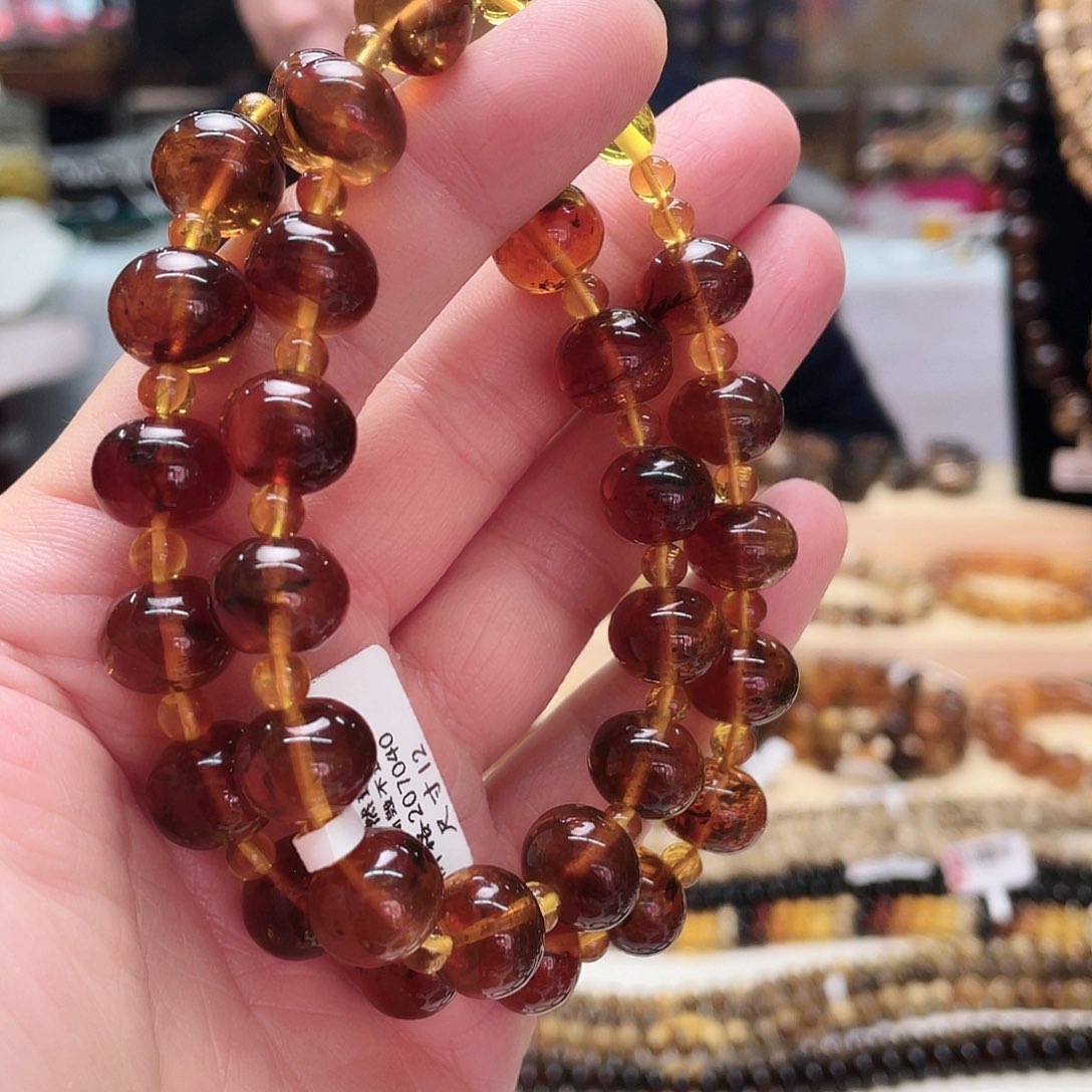 琥珀裸石未镶嵌十二10021