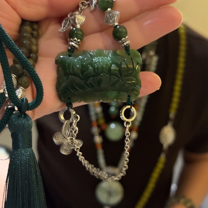 颈饰未镶嵌和田玉