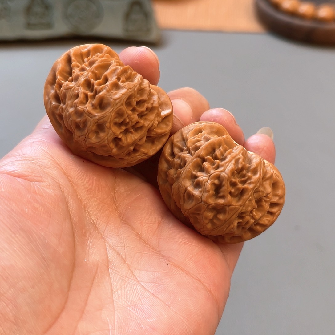 桃核把件43×38尺精修打底宫灯狮子头CN01334