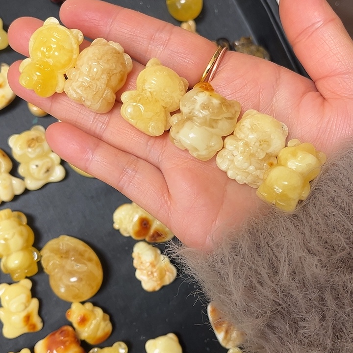 琥珀未镶嵌珠宝奇石特价130元/个