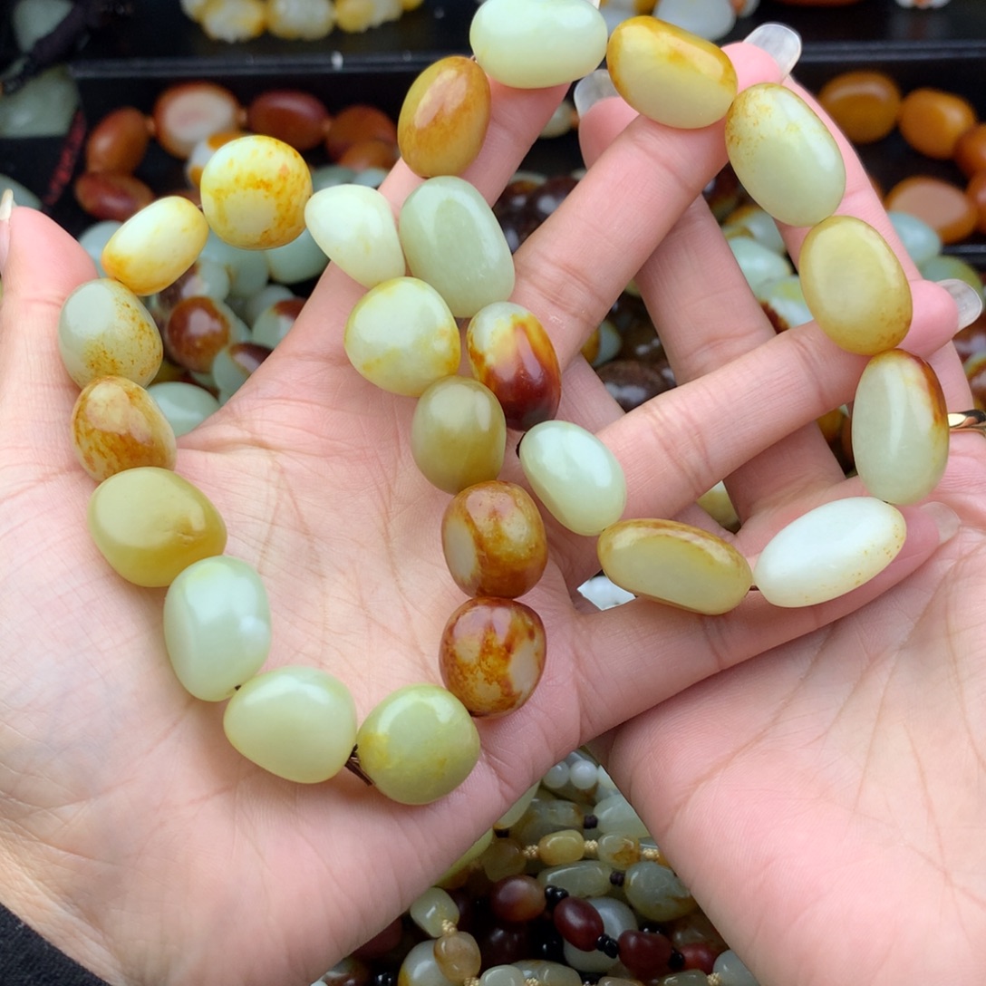 灵***亿和田玉未镶嵌手链