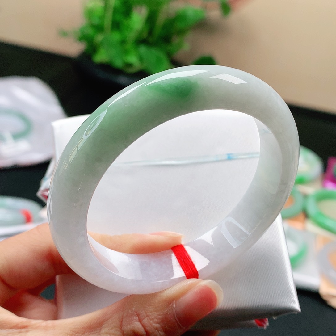 翡翠手镯未镶嵌天然翡翠手镯55