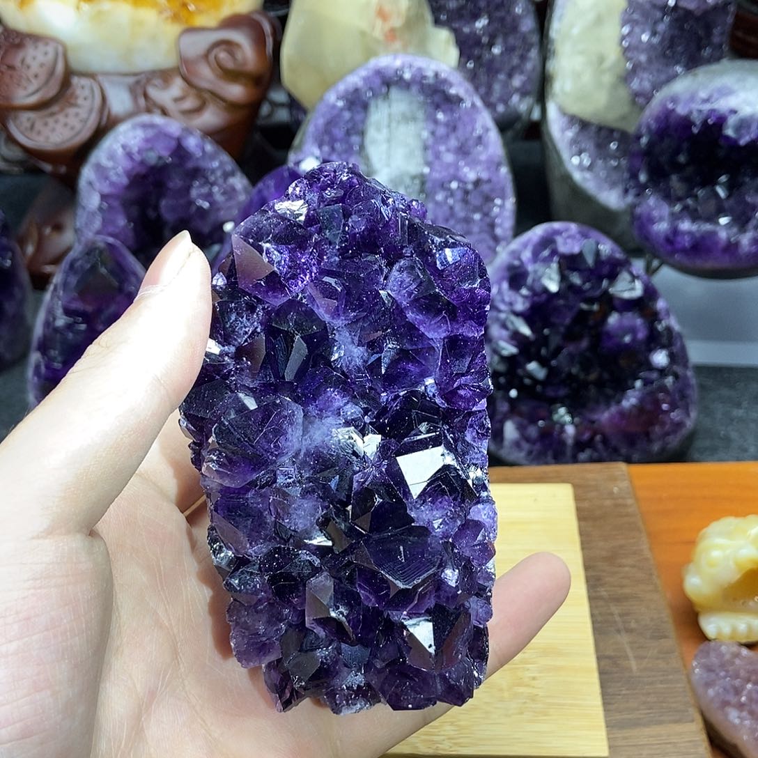 紫晶大型摆件（非配饰）未镶嵌