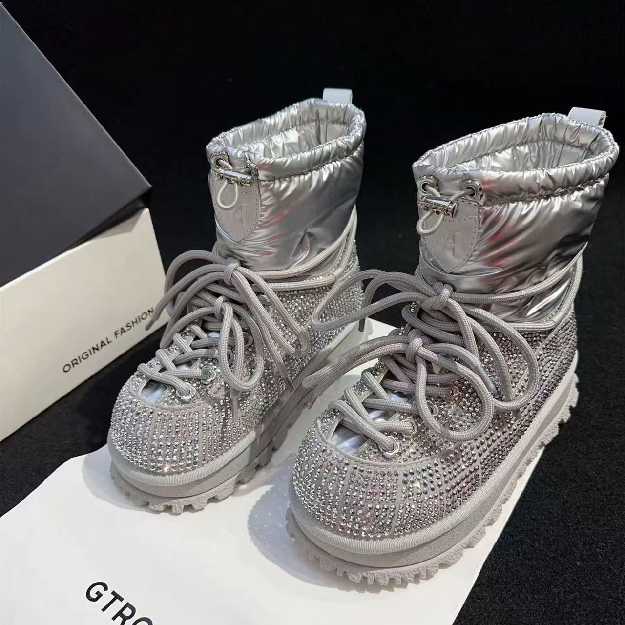 现货D4｜设计师钻面羊毛里垫雪地靴女｜标准尺码｜6008-51