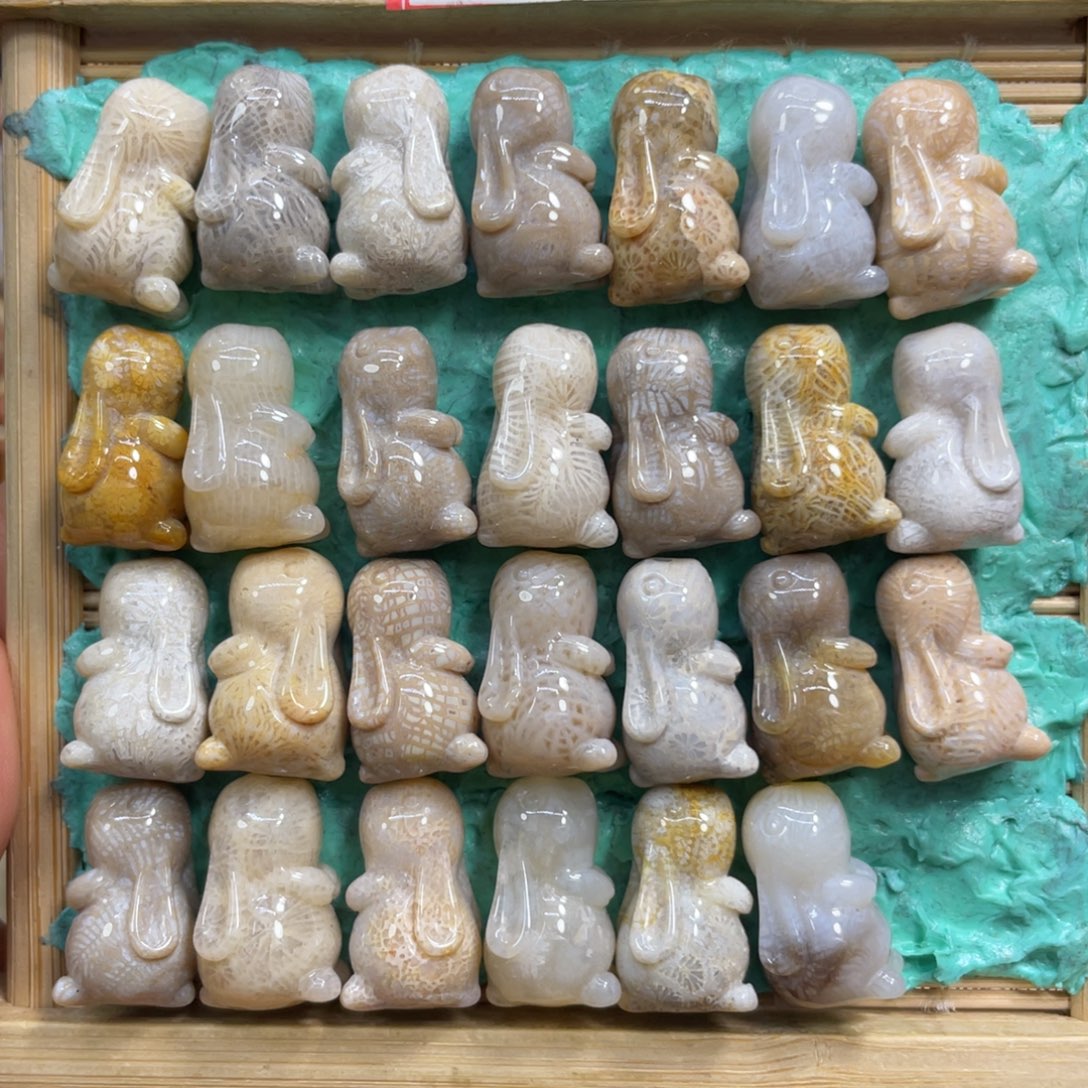 硅化玉未镶嵌颈饰兔子30米1个