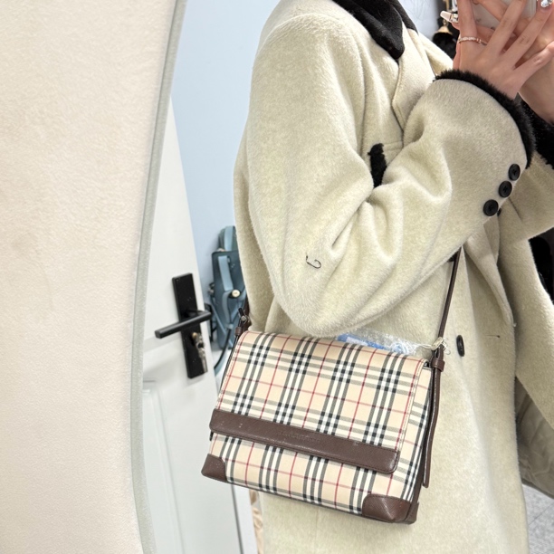 95新 BURBERRY/博柏利 L9/斜挎包