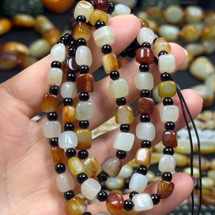 和田玉未镶嵌手串