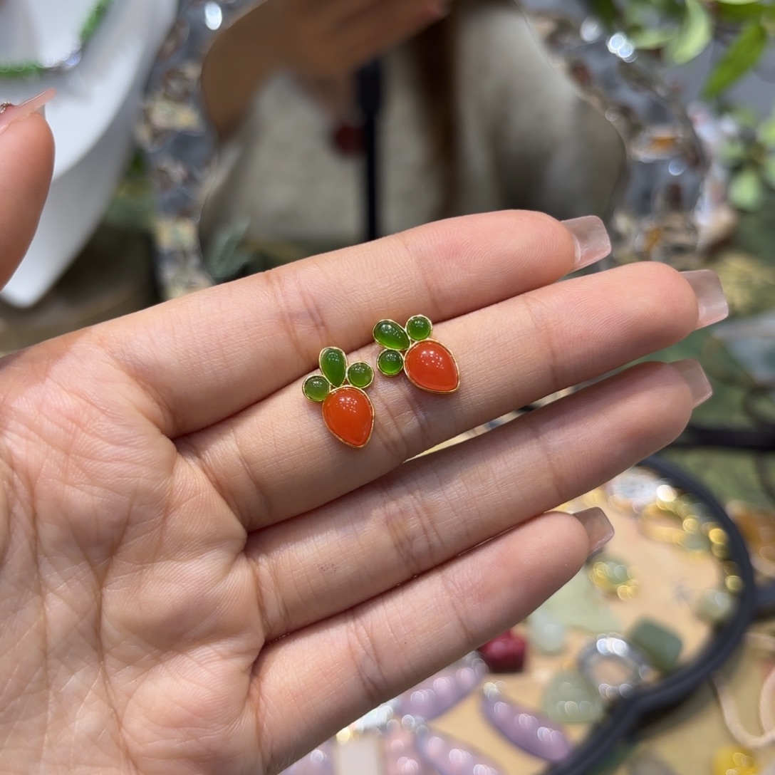 和田玉银S925镶嵌耳饰