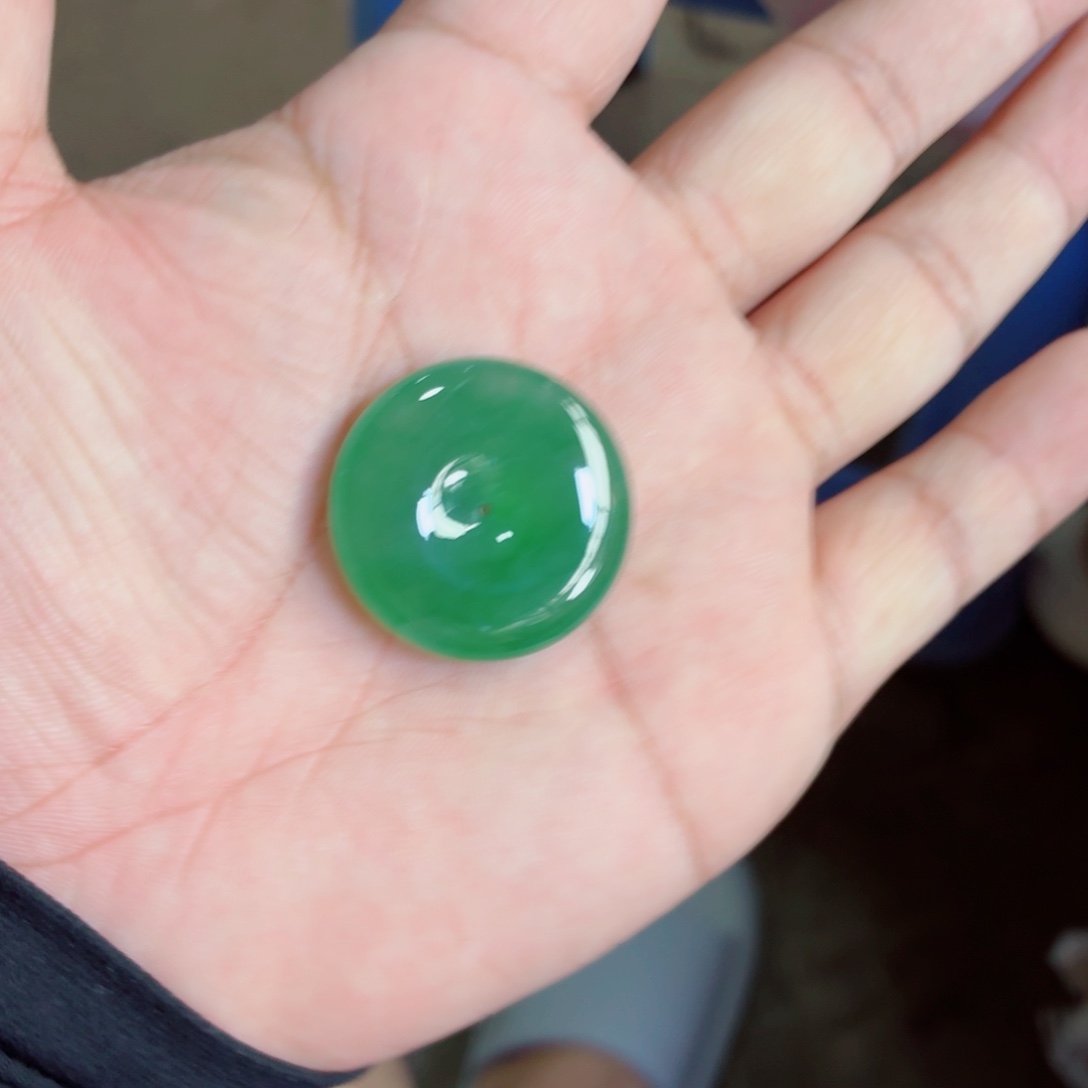 定制翡翠未镶嵌扣子