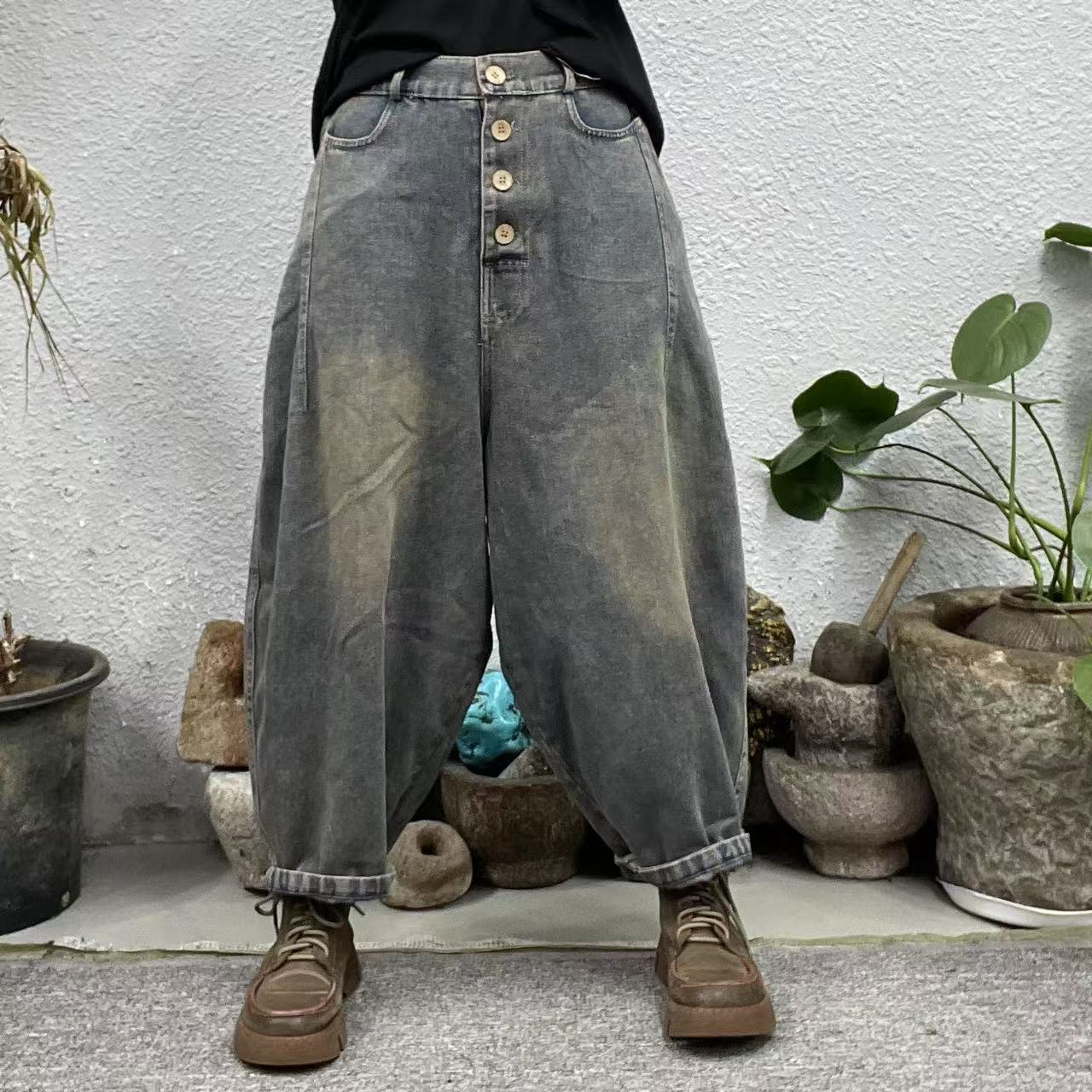 8010蓝色四纽扣后腰松紧炒色牛仔裤（长88臀围132脚口48腰围70-98