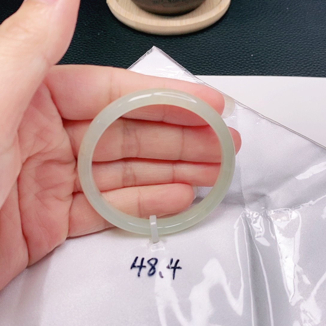 【闪购商品】翡翠手镯未镶嵌正圈48.4