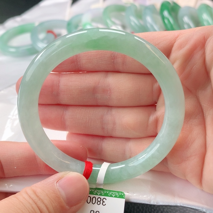 翡翠手镯未镶嵌缅甸A货翡翠手镯