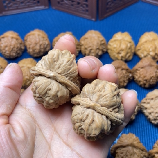 文玩核桃把件蛤蟆头37