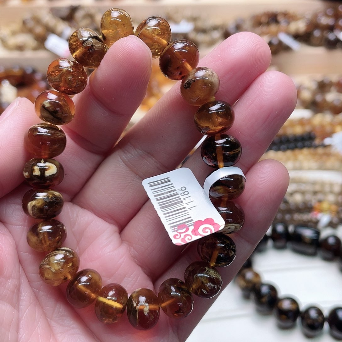 琥珀裸石未镶嵌十一11186