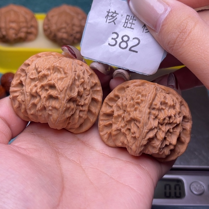 把件文玩核桃闷白45.382