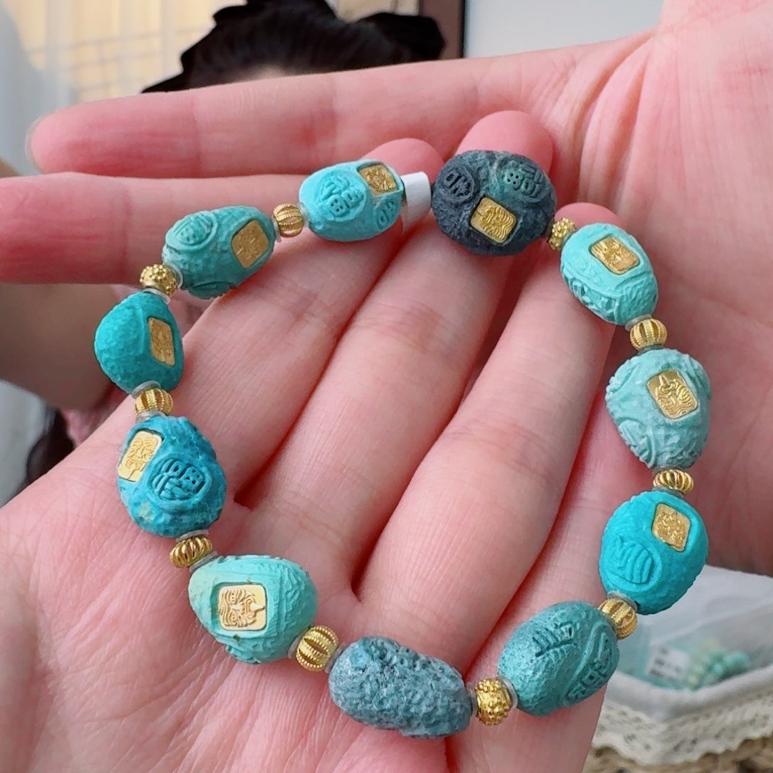 绿松石未镶嵌挂件