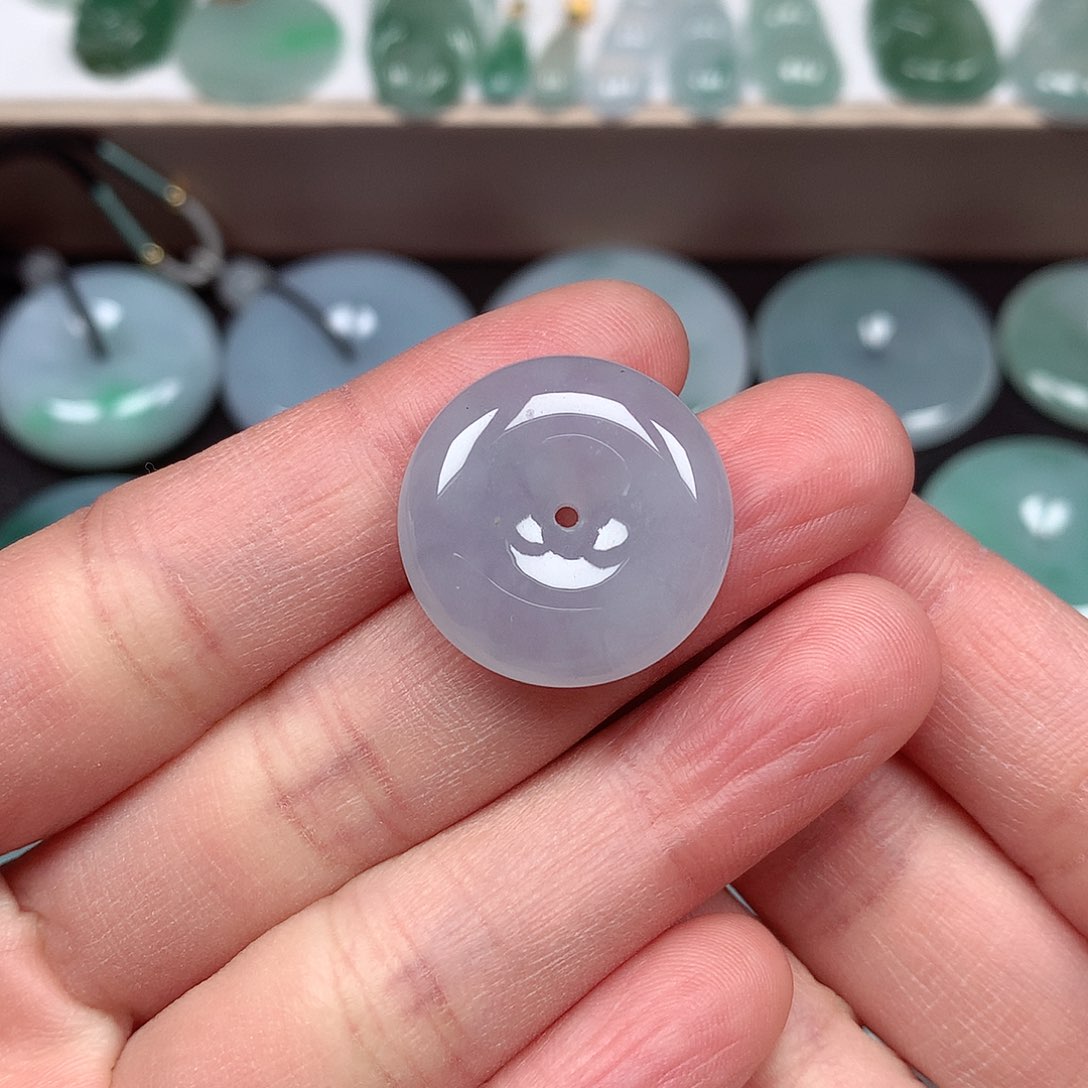 翡翠颈饰未镶嵌平安扣A