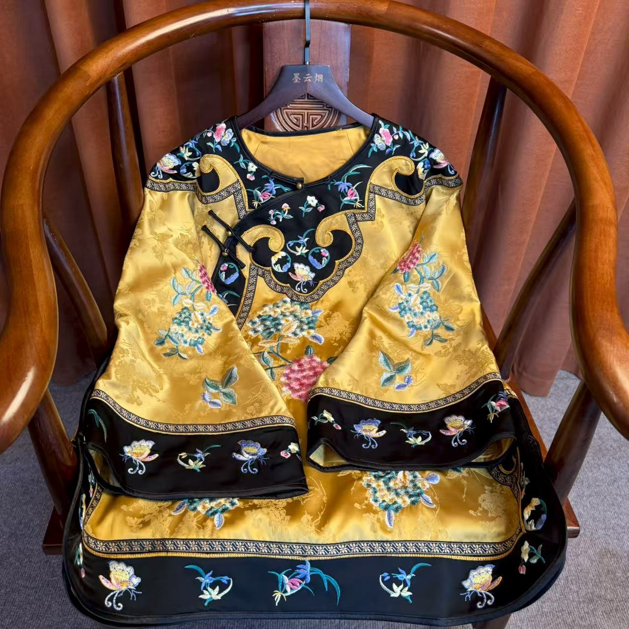 【金满】重工刺绣新中式国风花卉刺绣盘扣外套时尚洋气减龄文艺上衣