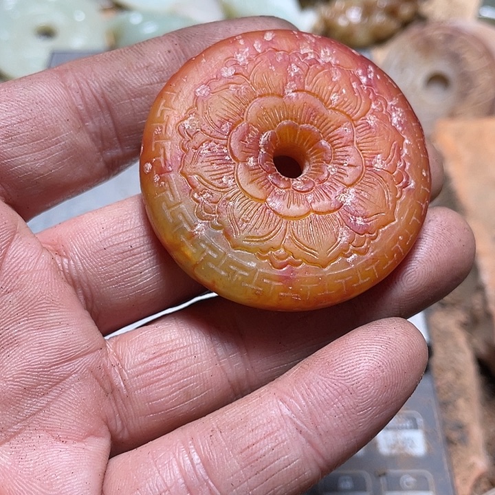 和田玉（糖玉）未镶嵌颈饰