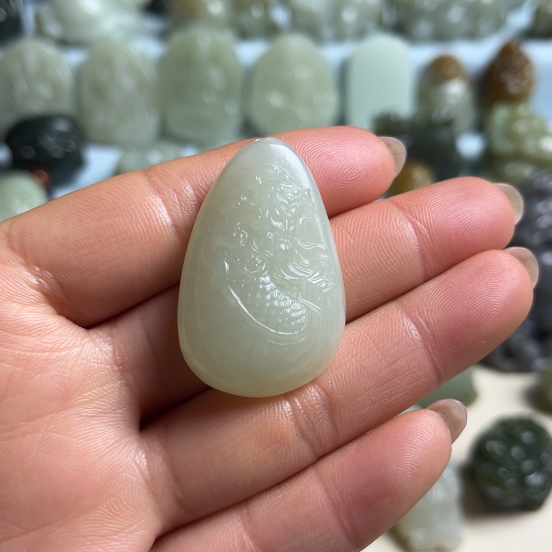 和田玉未镶嵌挂件