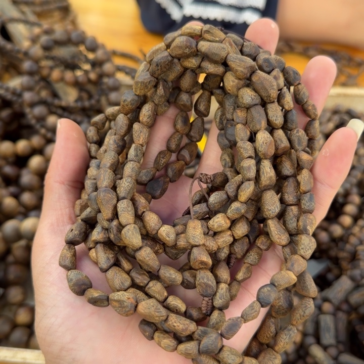 沉香碎屑沉香三圈沉水树丁多样性发一