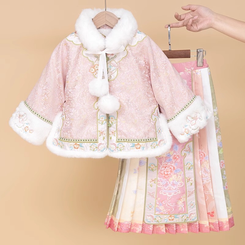 槿木缘【彩虹】女童拜年服2025女宝国风马面裙儿童冬季加厚过年汉服