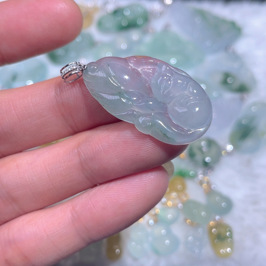 翡翠18K金镶嵌颈饰