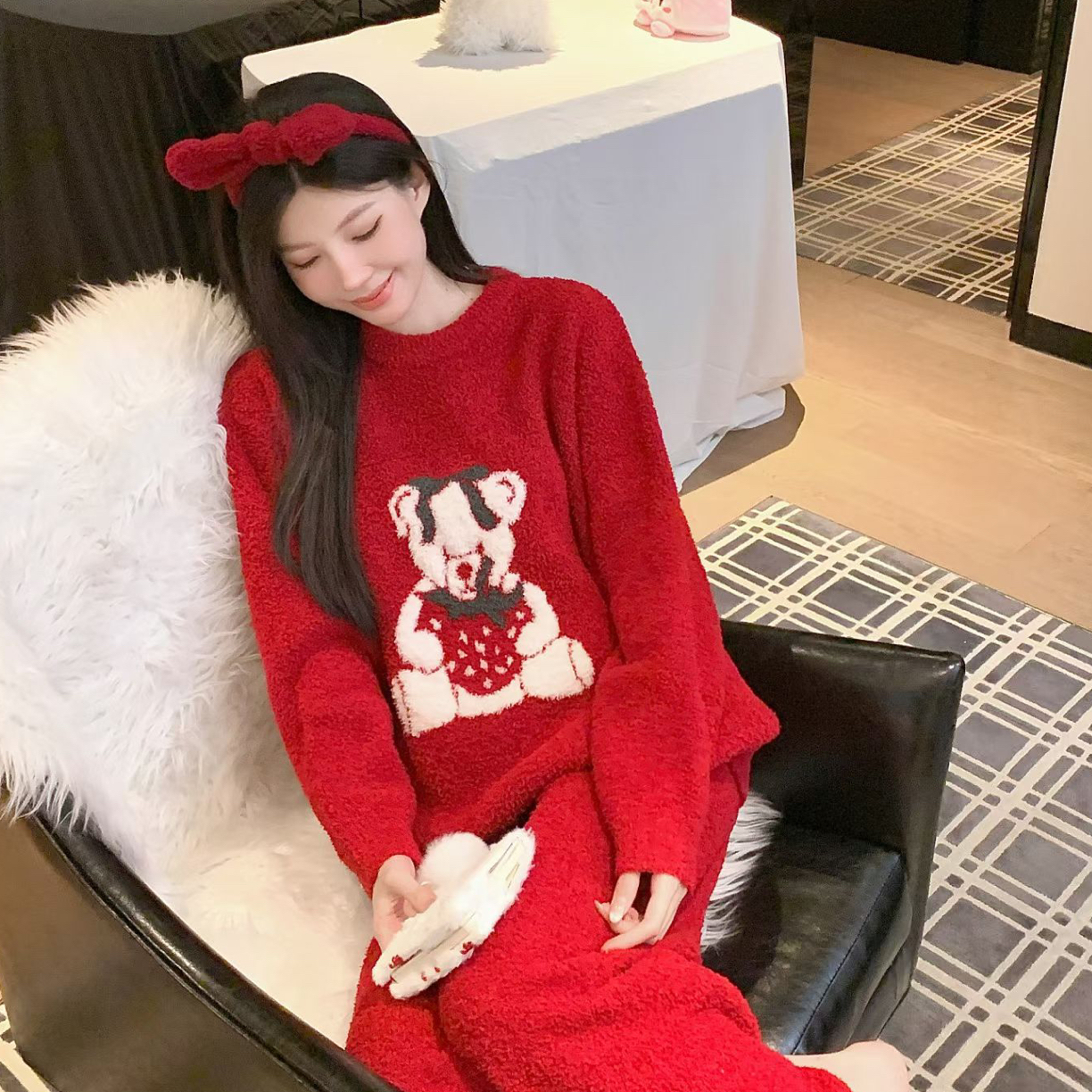 半边绒红色草莓小熊睡衣女秋冬季加厚保暖可外穿家居服ALE