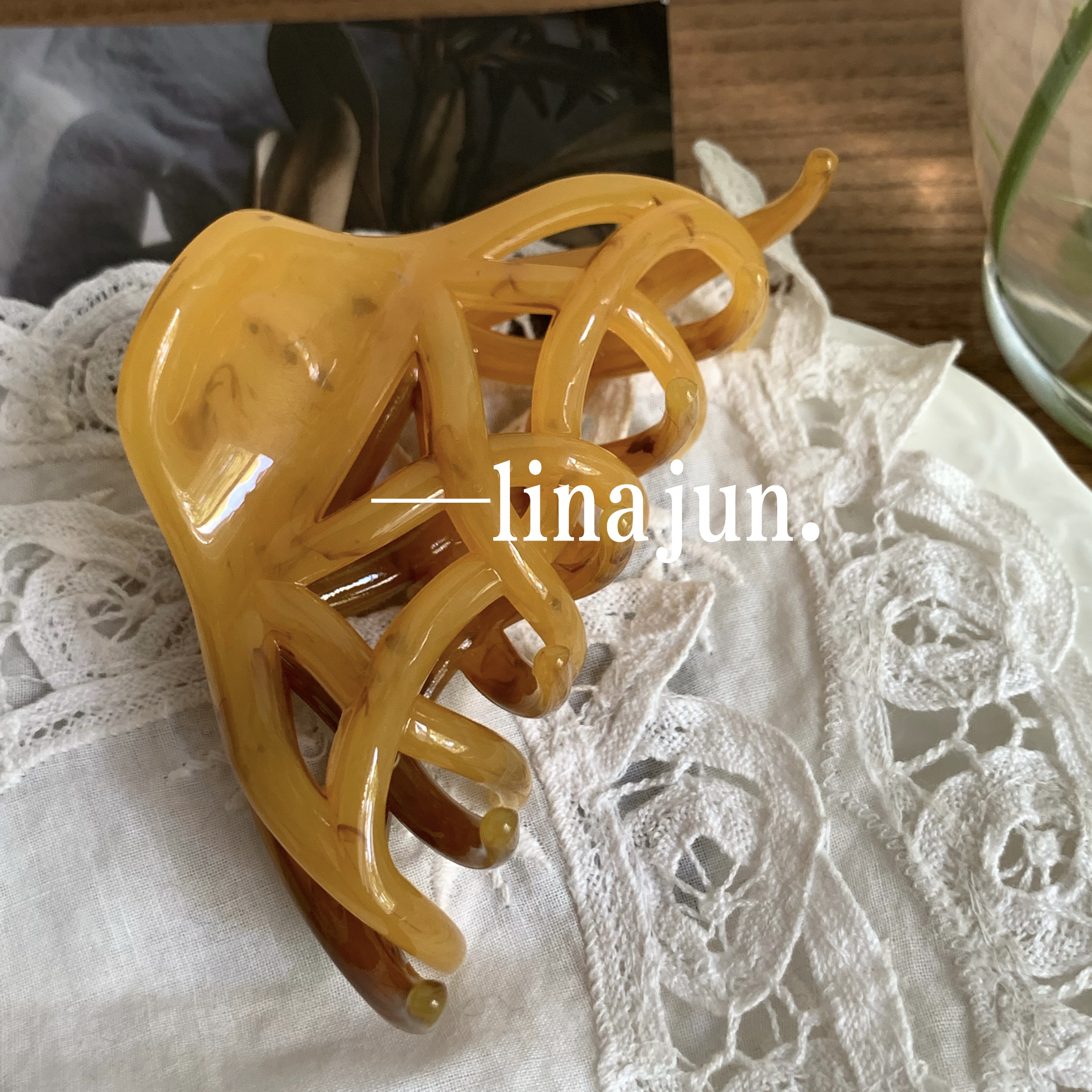 8.17法式高级感镂空抓夹纯色发饰盘发鲨鱼夹