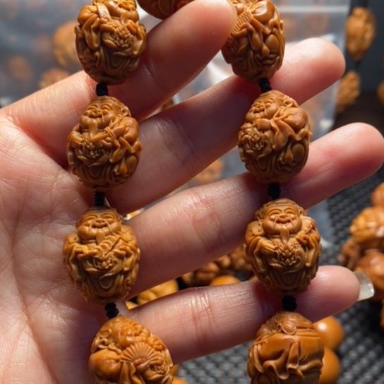 橄榄核吊坠财源滚滚