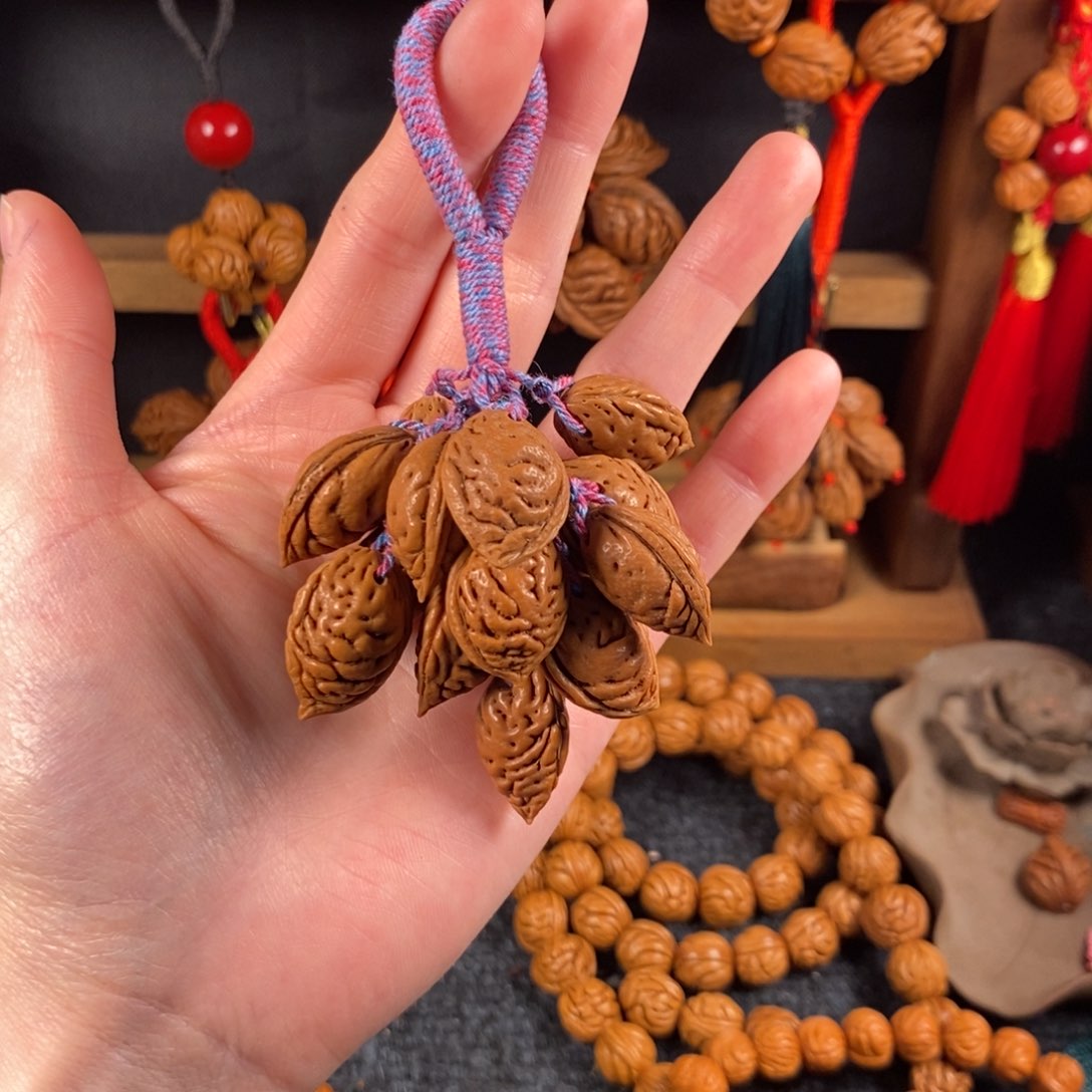 吊坠桃核桃枭挂件