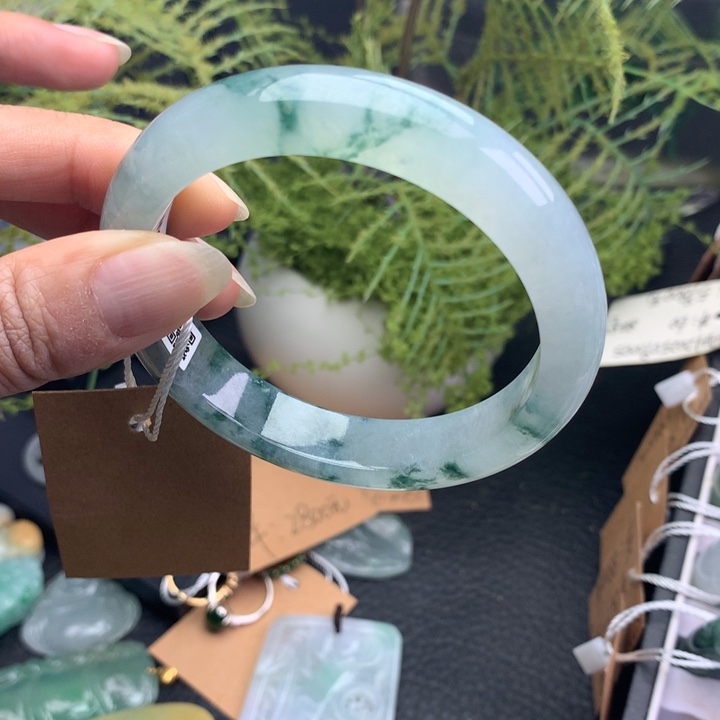 翡翠未镶嵌手镯天然翡翠手镯