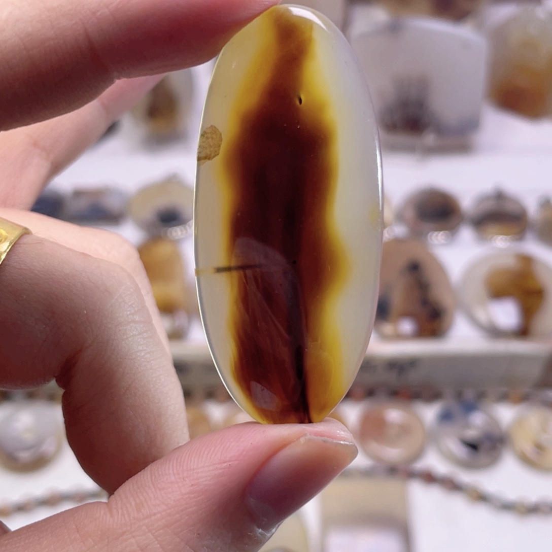 玛瑙/玉髓未镶嵌珠宝奇石