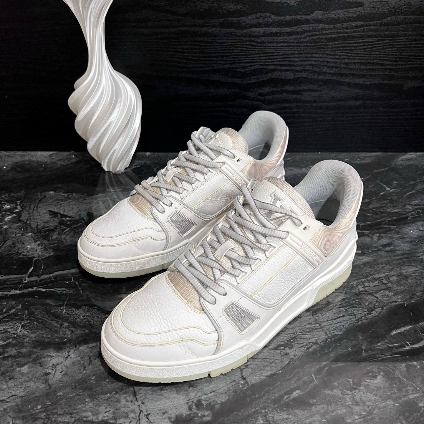 95新 LouisVuitton/路易威登 2213/42码/纯白拼接Trainer板鞋